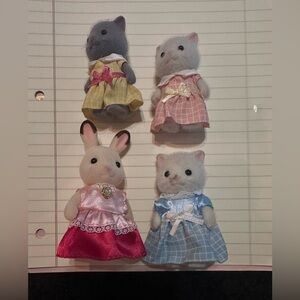 Lot of 4 Calico Critter figures